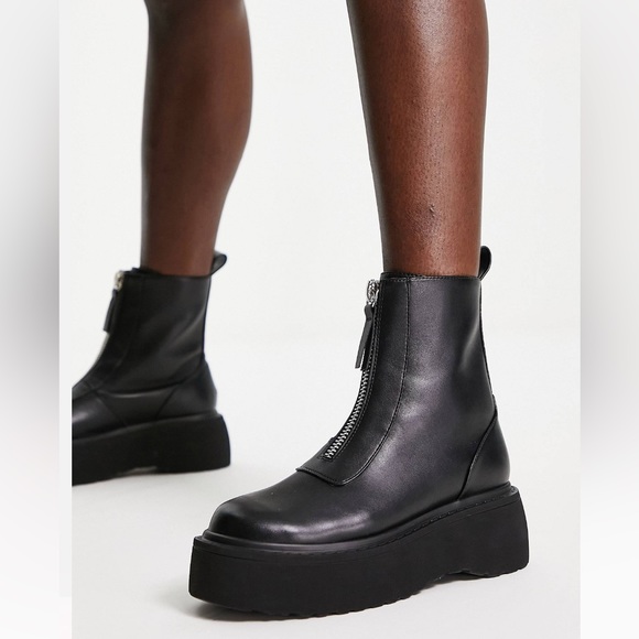 ASOS chunky zipper black leather boot booties size 5/35 the row lookalike - Picture 4 of 9